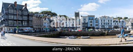 Dartmouth, Regno Unito - 14 settembre 2023: Vista panoramica dell'argine di Dartmouth e del porto di Dartmouth Foto Stock