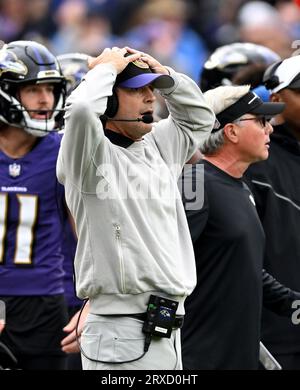 Baltimora, Stati Uniti. 24 settembre 2023. Il capo-allenatore dei Baltimore Ravens John Harbaugh reagì a bordo campo durante i tempi supplementari contro gli Indianapolis Colts al M&T Bank Stadium di Baltimora, Maryland, domenica 24 settembre 2023. Indianapolis ha vinto 22-19 su un Field goal, foto di David Tulis/UPI Credit: UPI/Alamy Live News Foto Stock