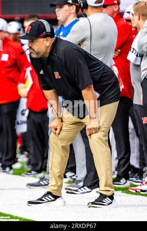 Lincoln, ne. USA 23 settembre 2023. Il capo-allenatore dei Nebraska Cornhuskers Matt Rhule durante una partita di football NCAA Division 1 tra Louisiana Tech Bulldogs e Nebraska Cornhuskers al Memorial Stadium di Lincoln, Nebraska ha vinto 28-14.presenze: 87.115.391esimo sellout consecutivo.Michael Spomer/Cal Sport Media/Alamy Live News Foto Stock