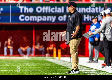 Lincoln, ne. USA 23 settembre 2023. Il capo-allenatore dei Nebraska Cornhuskers Matt Rhule durante una partita di football NCAA Division 1 tra Louisiana Tech Bulldogs e Nebraska Cornhuskers al Memorial Stadium di Lincoln, Nebraska ha vinto 28-14.presenze: 87.115.391esimo sellout consecutivo.Michael Spomer/Cal Sport Media/Alamy Live News Foto Stock