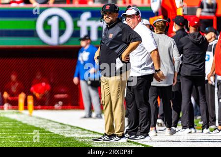 Lincoln, ne. USA 23 settembre 2023. Il capo-allenatore dei Nebraska Cornhuskers Matt Rhule durante una partita di football NCAA Division 1 tra Louisiana Tech Bulldogs e Nebraska Cornhuskers al Memorial Stadium di Lincoln, Nebraska ha vinto 28-14.presenze: 87.115.391esimo sellout consecutivo.Michael Spomer/Cal Sport Media/Alamy Live News Foto Stock