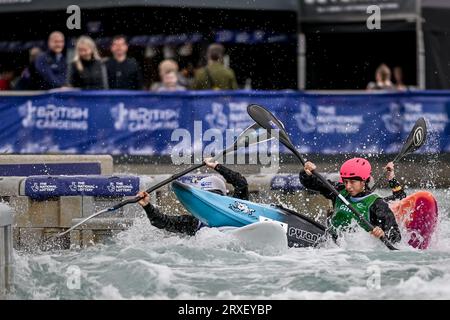 Londra, Regno Unito. 24 settembre 2023. Le finali di kayak Cross all'ICF Canoe Slalom World Champions al Lee Valley White Water Centre di Londra, Regno Unito, il 24 settembre 2023. Foto di Phil Hutchinson. Solo per uso editoriale, licenza necessaria per uso commerciale. Nessun utilizzo in scommesse, giochi o pubblicazioni di un singolo club/campionato/giocatore. Credito: UK Sports Pics Ltd/Alamy Live News Foto Stock