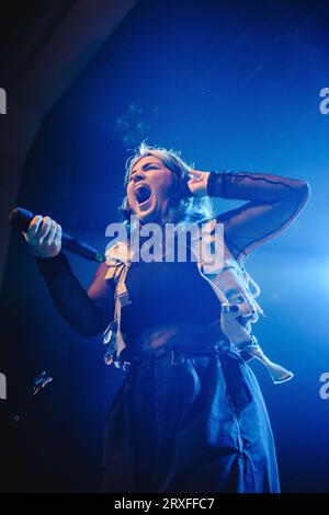 Berna, Svizzera. 23 settembre 2023. La cantante e cantautrice americana Geena Fontanella esegue un concerto dal vivo al Bierhübeli di Berna. (Foto: Gonzales Photo - Tilman Jentzsch). Foto Stock