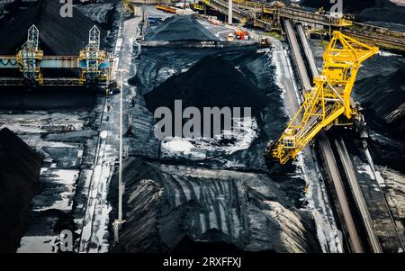 IJMUIDEN - Una foto di drone della fabbrica di acciaio Tata Steel IJmuiden. ANP JEFFREY GROENEWEG netherlands Out - belgium Out Foto Stock