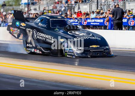 24 settembre 2023, Concord, NC, USA: 24 settembre, 2023 - Concord, NC: il pilota della NHRA Funny Car Series, Robert Hight, corre durante la Betway Carolina Nationals allo ZMAX Dragway. (Immagine di credito: © Walter G Arce Sr Grindstone medi/ASP) SOLO USO EDITORIALE! Non per USO commerciale! Foto Stock