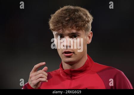 Torino, Italia. 24 settembre 2023. Nicola Zalewski della AS Roma reagisce durante il riscaldamento prima della partita di serie A allo Stadio grande Torino, Torino. Il credito fotografico dovrebbe leggere: Jonathan Moscrop/Sportimage Credit: Sportimage Ltd/Alamy Live News Foto Stock