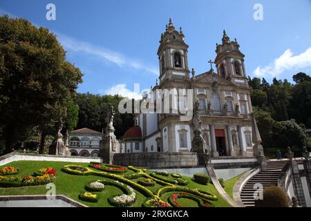 Il Santuario di Bom Jesus de Monte, in stile barocco settentrionale, 5 km a est di Braga, nel Portogallo settentrionale Foto Stock