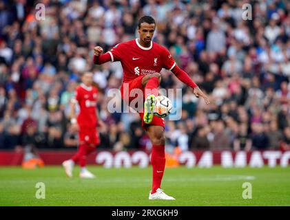 Joel Matip del Liverpool durante la partita di Premier League ad Anfield, Liverpool. Data foto: Domenica 24 settembre 2023. Foto Stock