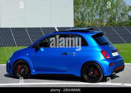 Fiat Abarth 500, auto, lifestyle, Italian Design, lifestyle car, auto personalizzata Foto Stock