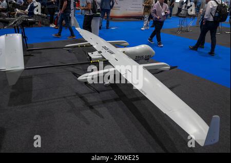 Excel, Londra, Regno Unito. 26 settembre 2023. Un evento leding UK per Rotorcraft apre ad Excel, che comprende Helitech, Drone X e Advanced AirMobility Expo. La tecnologia dei droni domina l'esposizione. Crediti: Malcolm Park/Alamy Live News Foto Stock