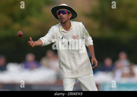 Canterbury, Inghilterra. 26 settembre 2023. Yuzvendra Chahal del Kent e dell'India durante la partita LV=Insurance County Champions tra Kent e Lancashire. Kyle Andrews/Alamy Live News Foto Stock