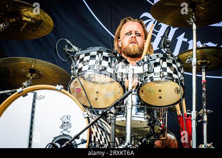 Horsens, Danimarca. 12 agosto 2023. Il gruppo punk rock danese Skullclub esegue un concerto dal vivo durante il festival metal danese Jailbreak 2023 a Horsens. (Foto: Gonzales Photo - Sebastian Dammark). Foto Stock