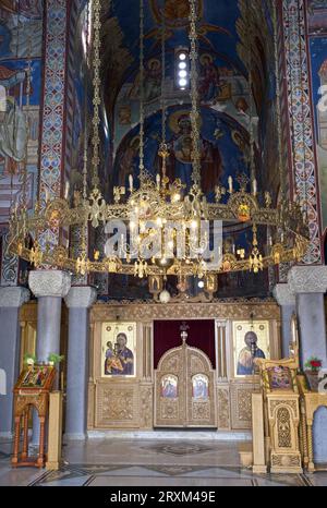 Trebinje, Bosnia ed Erzegovina - 22 settembre 2023: Gracanica, chiesa ortodossa. Una passeggiata nel centro della città di Trebinje in Bosnia ed Erzegovina federa Foto Stock