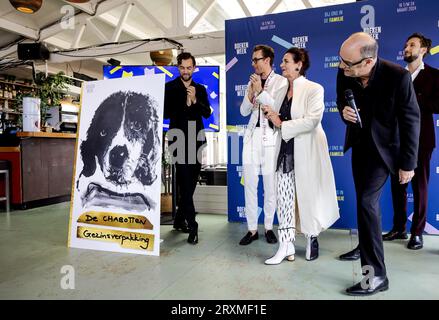 L'AIA - la famiglia Chabot durante l'annuncio ufficiale degli autori della settimana del libro 2024 e il tema. Per la prima volta, il regalo della settimana del libro è scritto non da uno ma da sei persone. ANP ROBIN VAN LONKHUIJSEN paesi bassi Out - belgio Out Foto Stock