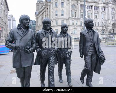 Le statue di bronzo dei Beatles Foto Stock