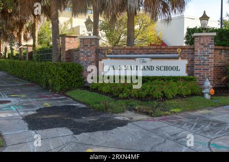 Orlando, Florida, Stati Uniti. 26 settembre 2023. Vista esterna della Park Maitland School nella contea di Broward dopo che il governatore Ron DeSantis ha definito "legami diretti con il Partito Comunista Cinese" a Orlando, Florida, il 26 settembre 2023. Crediti: Dee CEE Carter/Media Punch/Alamy Live News Foto Stock