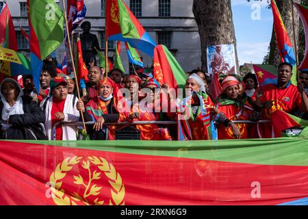 Gli eritrei britannici tengono una manifestazione per la libertà nel centro di Londra. Foto Stock