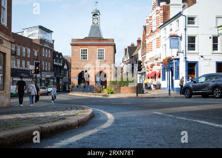 Reigate, Surrey, Regno Unito - 26 settembre 2023: Reigate High Street nel centro della città. Foto Stock