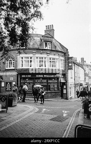 Pub King William IV, Totnes, Devon, Inghilterra, Regno Unito. Foto Stock