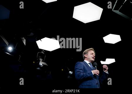 L'AIA - Pieter Omtzigt, leader del nuovo contratto sociale, durante la presentazione della lista dei candidati del partito per la camera dei rappresentanti a Nieuwspoort. ANP ROBIN VAN LONKHUIJSEN paesi bassi Out - belgio Out Foto Stock