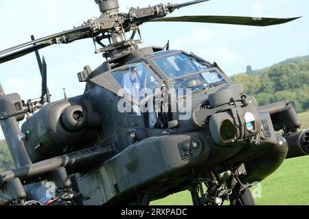 Army Air Corp AH-64 Apache AH1 elicottero da attacco sul campo di battaglia con base a Wattisham Suffolk Regno Unito visto nel settembre 2023 Foto Stock