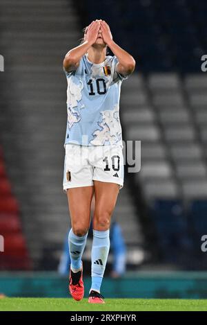 Glasgow, Regno Unito. 26 settembre 2023. La belga Justine Vanhaevermaet sembra degettata dopo una partita tra la Scozia e la nazionale femminile belga The Red Flames, partita 2/6 nella UEFA Women's Nations League 2023-24, martedì 26 settembre 2023, a Glasgow, in Scozia. BELGA PHOTO DAVID CATRY Credit: Belga News Agency/Alamy Live News Foto Stock