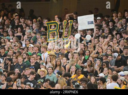 Waco, Texas, USA. 23 settembre 2023. Tifosi durante la prima metà della partita di football NCAA tra i Texas Longhorns e i Baylor Bears al McLane Stadium di Waco, Texas. Matthew Lynch/CSM/Alamy Live News Foto Stock