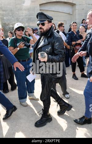 Parigi, Francia. 26 settembre 2023. Peter Marino partecipa al Dior Show durante la settimana della moda di Parigi Primavera/Estate 2024 il 26 settembre 2023 a Parigi, in Francia. (Foto di Lyvans Boolaky/ÙPtertainment/Sipa USA) credito: SIPA USA/Alamy Live News Foto Stock