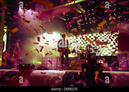 Milano, 26 settembre 2023. La band pop punk australiana 5 Seconds of Summer si esibisce dal vivo al Mediolanum Forum di Milano. Crediti: Maria Laura Arturi / Alamy Live News Foto Stock