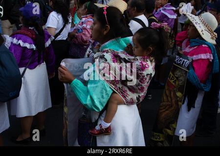 Proteste di città del Messico in occasione del nono anniversario dei 43 studenti scomparsi da Ayotzinapa. 26 settembre 2023 Ciudad Messico Foto Stock