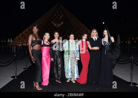 Parigi, Francia. 26 settembre 2023. Aya Nakamura, Amanda Seyfried, Penelope Cruz, Isabella Rossellini, Emma Chamberlain, chiara Ferragni e He Cong hanno partecipato al Lancome X Louvre Photocall nell'ambito della Paris Fashion Week a Parigi, in Francia, il 26 settembre 2023. Foto di Aurore Marechal/ABACAPRESS.COM credito: Abaca Press/Alamy Live News Foto Stock