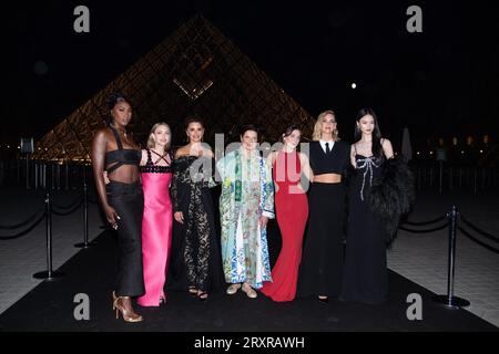 Parigi, Francia. 26 settembre 2023. Aya Nakamura, Amanda Seyfried, Penelope Cruz, Isabella Rossellini, Emma Chamberlain, chiara Ferragni e He Cong hanno partecipato al Lancome X Louvre Photocall nell'ambito della Paris Fashion Week a Parigi, in Francia, il 26 settembre 2023. Foto di Aurore Marechal/ABACAPRESS.COM credito: Abaca Press/Alamy Live News Foto Stock