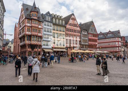 Il Römerberg, spazio pubblico a Francoforte, Germania Foto Stock