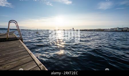 Marine vuoto a Oslo, Norvegia. Porto con acqua limpida. Foto Stock