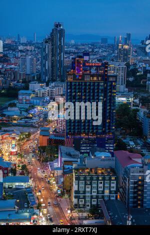 Ammira la città e gli edifici del distretto di Pattaya Chonburi in Thailandia e Asia Foto Stock