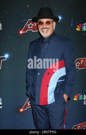 LOS ANGELES - SEP 26: Howie Mandel al The America's Got Talent Season 18 finale Live Show Red Carpet all'Hotel Dena il 26 settembre 2023 a Pasadena, CALIFORNIA (foto di Katrina Jordan/Sipa USA) Foto Stock