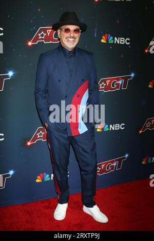 LOS ANGELES - SEP 26: Howie Mandel al The America's Got Talent Season 18 finale Live Show Red Carpet all'Hotel Dena il 26 settembre 2023 a Pasadena, CALIFORNIA (foto di Katrina Jordan/Sipa USA) Foto Stock