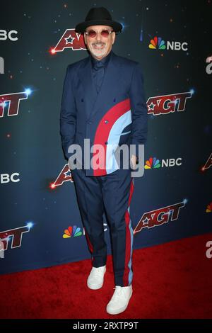 LOS ANGELES - SEP 26: Howie Mandel al The America's Got Talent Season 18 finale Live Show Red Carpet all'Hotel Dena il 26 settembre 2023 a Pasadena, CALIFORNIA (foto di Katrina Jordan/Sipa USA) Foto Stock