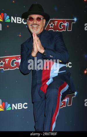 LOS ANGELES - SEP 26: Howie Mandel al The America's Got Talent Season 18 finale Live Show Red Carpet all'Hotel Dena il 26 settembre 2023 a Pasadena, CALIFORNIA (foto di Katrina Jordan/Sipa USA) credito: SIPA USA/Alamy Live News Foto Stock