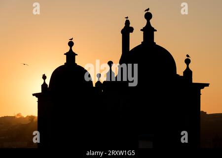 tramonto a oporto, portogallo Foto Stock