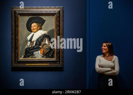 Londra, Regno Unito. 27 settembre 2023. The Laughing Cavalier, 1624 - Frans Hals alla National Gallery. È attivo dal 30 settembre 2023 al 21 gennaio 2024. Crediti: Guy Bell/Alamy Live News Foto Stock