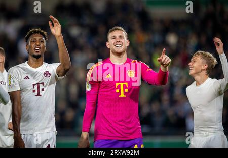 Münster, Germania. 26 settembre 2023. Kingsley Coman (Muenchen)Torwart Daniel Peretz (Muenchen), Frans Krätzig (Muenchen) Preußen Münster - Bayern München Foto Stock