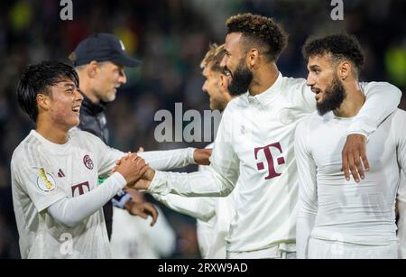 Münster, Germania. 26 settembre 2023. Taichi Fukui (Muenchen), Eric Maxim Choupo-Moting (Muenchen), Noussair Mazraoui (Muenchen) Preußen Münster - Bayern Foto Stock