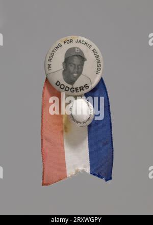 2. Lotto n. 724 "i'm Rooting for Jackie Robinson" pin (CA.1950s) stile Stadium, spilla souvenir da 1,25" Foto Stock