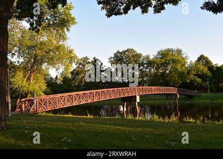 Attraversa il fiume Fox a Burlington, Wisconsin, in estate Foto Stock