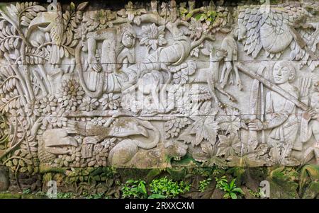 Muro murale balinese nel Fort Canning Park, Singapore Foto Stock