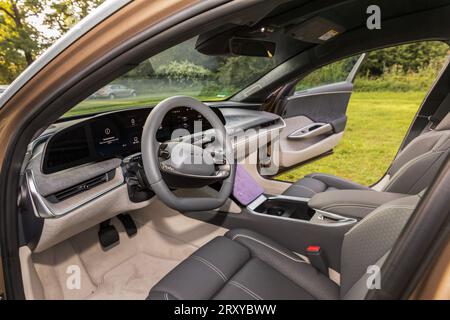 RALSKO, REPUBBLICA CECA - 19 SETTEMBRE 2023. Aria LUCIDA. Interni luminosi di un'auto di lusso LUCIDA Air. Auto elettrica moderna LUCIDA. Foto Stock