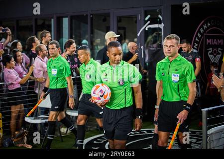 Fort Lauderdale, Florida, USA. 27 settembre 2023, PreGame Presentation Inter Miami CF vs. Houston Dynamo, U.S. Open Cup Final al DRV PNK Stadium. Fort Lauderdale, Florida, USA. 27 settembre 2023. Credito: Yaroslav Sabitov/YES Market Media/Alamy Live News Foto Stock