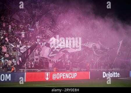 Fort Lauderdale, Florida, USA. Il 27 settembre 2023, i tifosi durante l'Inter Miami CF vs. Houston Dynamo, la finale di U.S. Open Cup al DRV PNK Stadium. Fort Lauderdale, Florida, USA. 27 settembre 2023. Credito: Yaroslav Sabitov/YES Market Media/Alamy Live News Foto Stock