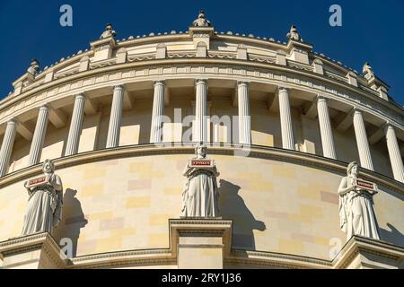 Die Gedenkstätte Befreiungshalle auf dem Michelsberg a Kelheim, Niederbayern, Bayern, Deutschland | il monumento neoclassico Befreiungshalle o ha Foto Stock